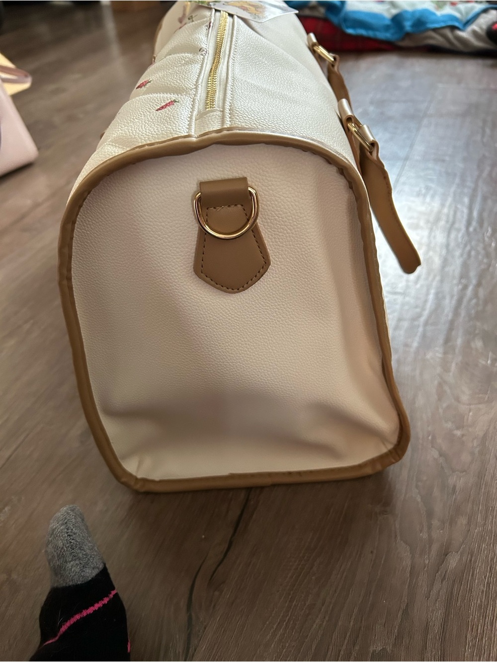 NWT Pooh with Berries Cream & Tan Quilted Satchel Bag - Picture 3 of 8